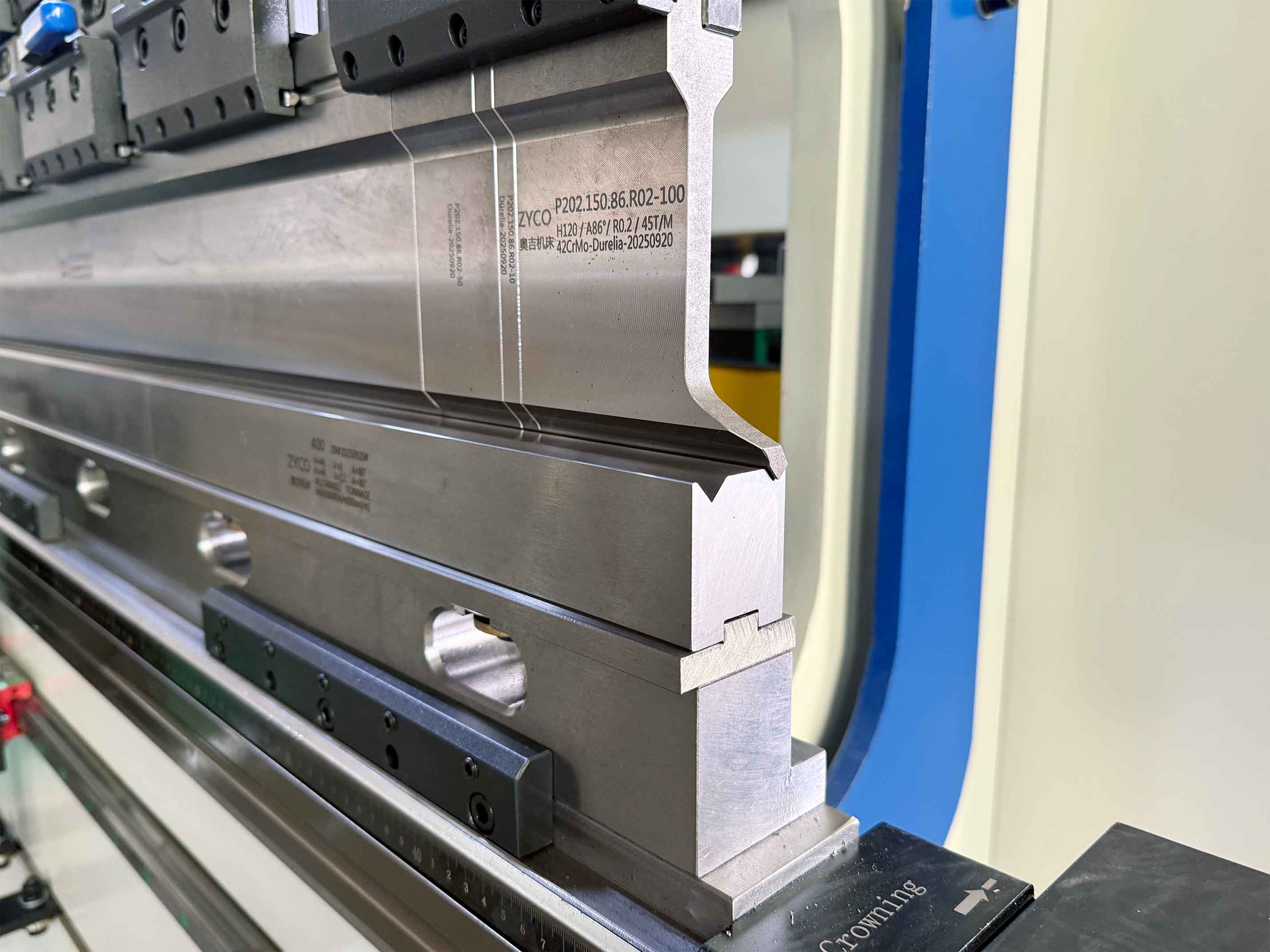metal bending machine